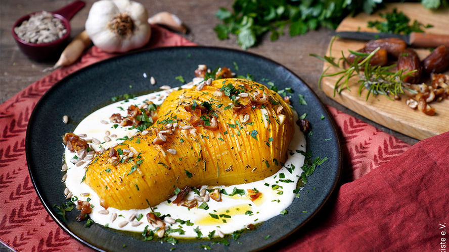 Rezeptbild für Fächer-Butternut  auf Ziegenkäse