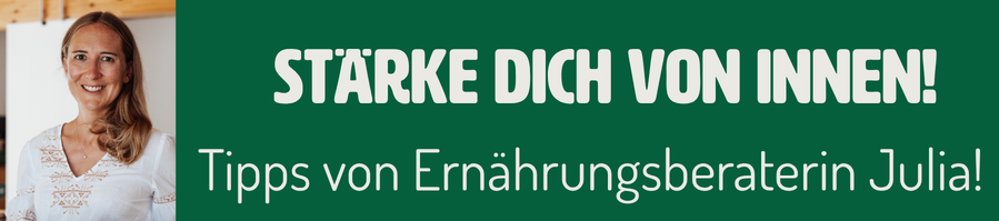 KI-generierte Beschreibung: Eine lächelnde Frau mit einem Hund im Arm. Text: "STÄRKE DICH VON INNEN! Tipps von Ernährungsberaterin Julia!"
