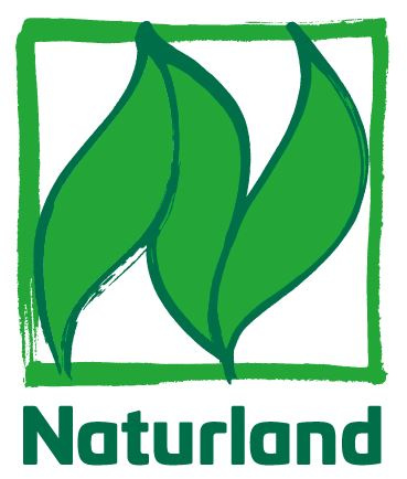 KI generiert: Grünes Logo mit Blättern. Text: "Naturland".
