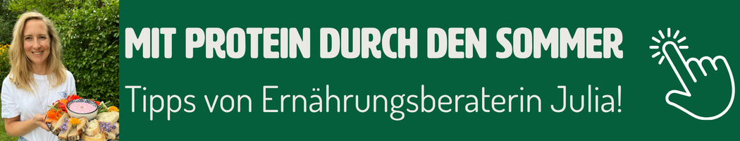 KI generiert: Eine Frau hält Obst, daneben der Text: "MIT PROTEIN DURCH DEN SOMMER - Tipps von Ernährungsberaterin Julia!"