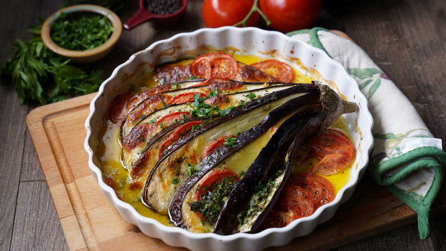 Rezeptbild für Gebackene Aubergine mit Zitronen-Dip