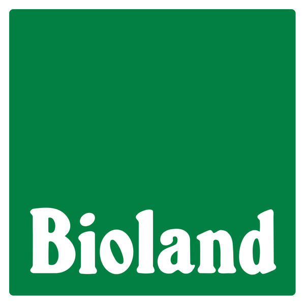 KI generiert: Grünes Logo mit weißem Text "Bioland".