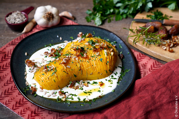 Fächer-Butternut auf Ziegenkäse