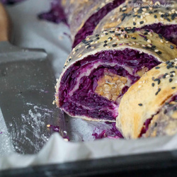 Produktfoto zu Rezept & Kochkiste: Blaukraut-Strudel mit Tempeh