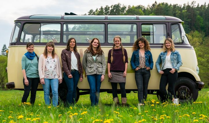 Sieben Teilnehmer der Landfrauenküche